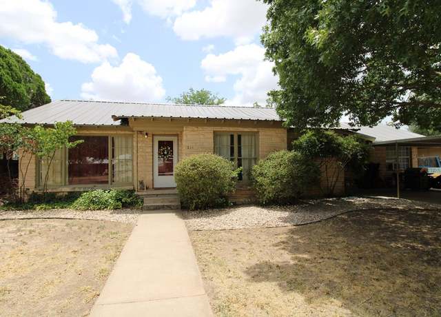 Property at 211 Churchill Blvd, San Angelo, TX 76903, 3 beds, 3 baths