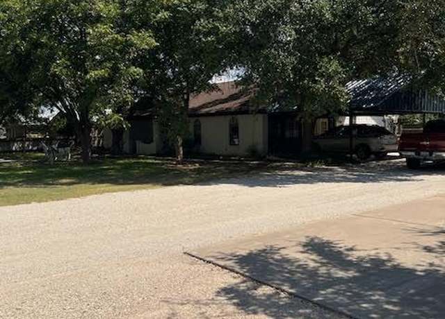 Property at 151 Las Lomas Dr, San Angelo, TX 76904, 3 beds, 2 baths