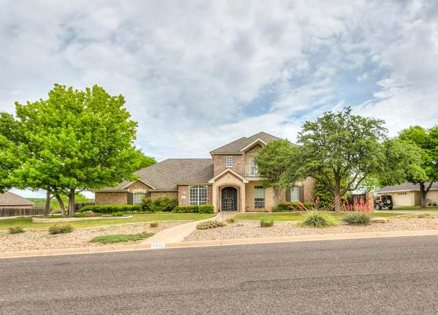 Property at 1218 Ashford Dr, San Angelo, TX 76901, 3 beds, 2.5 baths