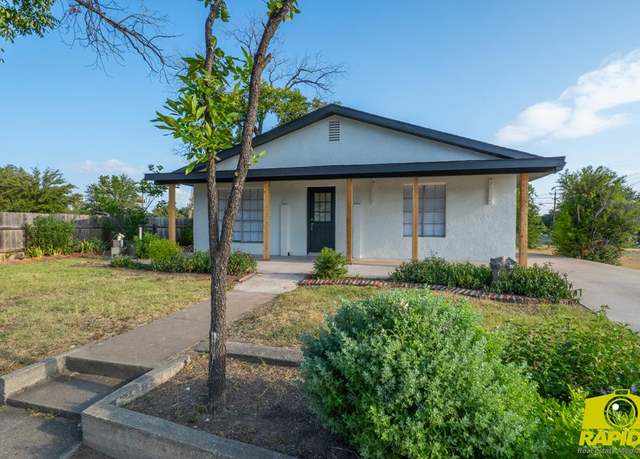 Property at 410 W Ave C, San Angelo, TX 76903, 3 beds, 2 baths