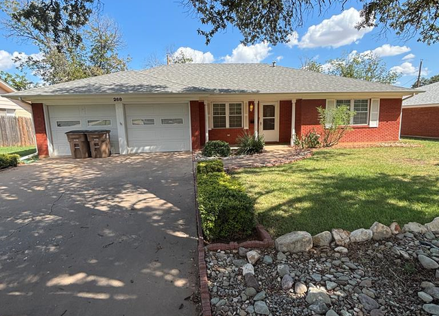 Property at 268 Westwood Dr, San Angelo, TX 76901, 3 beds, 2 baths