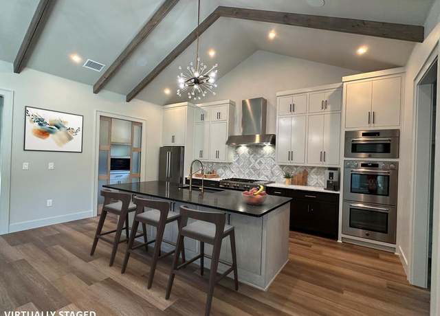 Property at 1603 Paseo De Vaca St, San Angelo, TX 76901, 4 beds, 3.5 baths