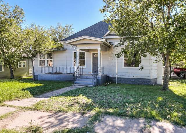 Property at 409 8th St, Ballinger, TX 76821, 4 beds, 2 baths