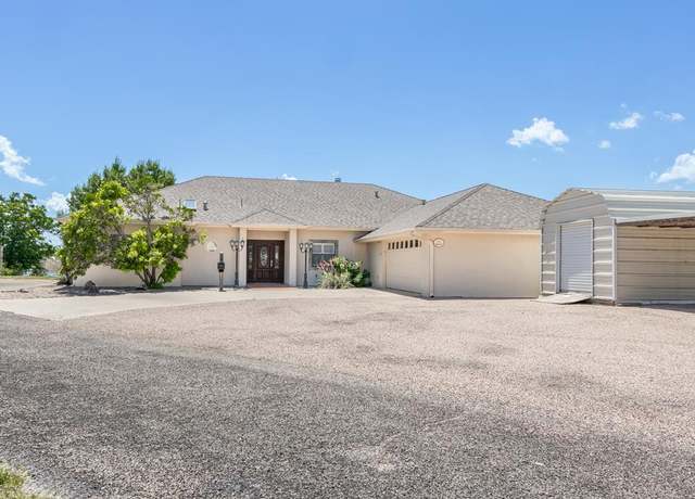 Property at 2016 Beaty Cir, San Angelo, TX 76904, 3 beds, 2 baths