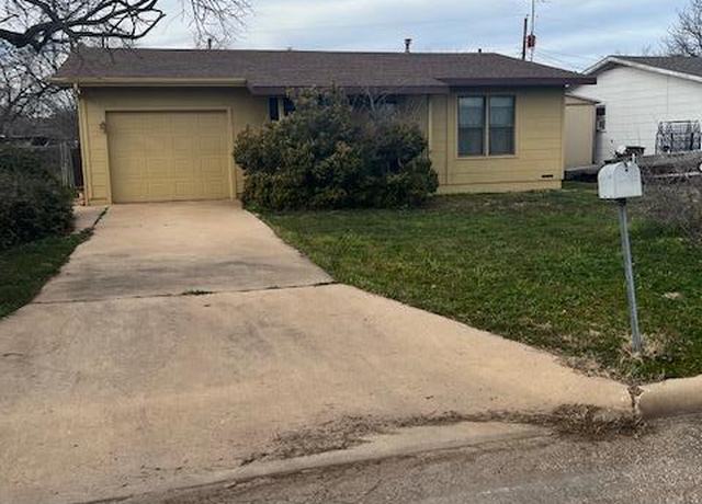 Property at 2020 San Antonio St, San Angelo, TX 76904, 3 beds, 1 bath