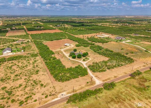 Property at 1677 Abernathy Rd, San Angelo, TX 76905, 3 beds, 2.5 baths