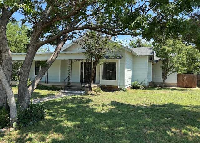 Property at 801 Koberlin St, San Angelo, TX 76903, 3 beds, 2 baths