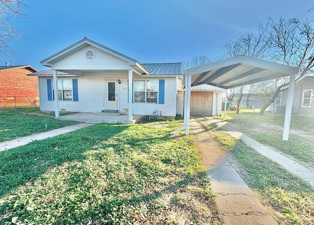 Property at 111 Belaire Ave, San Angelo, TX 76905, 2 beds, 1 bath