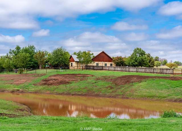 Property at 111 Cr 132, Sweetwater, TX 79556, 2 beds, 2 baths