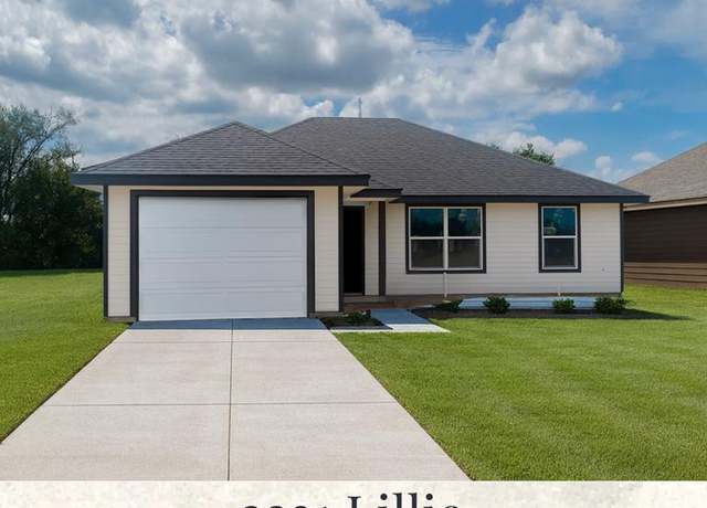 Property at 2231 Lillie St, San Angelo, TX 76901, 3 beds, 2 baths