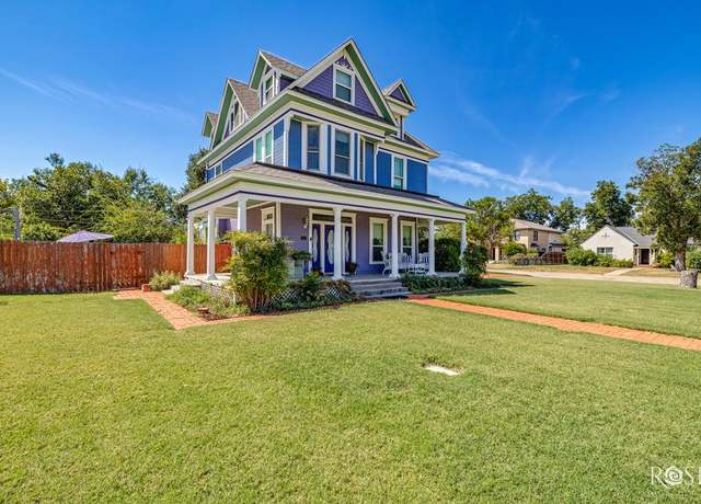 Property at 521 W Highland Blvd, San Angelo, TX 76903, 4 beds, 3.5 baths