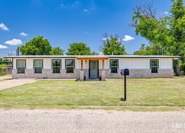 Property at 1020 Cactus Ln, San Angelo, TX 76903, 4 beds, 2 baths