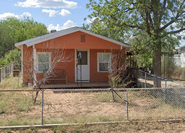 Property at 616 Murphy St, San Angelo, TX 76903, 1 bed, 1.5 baths