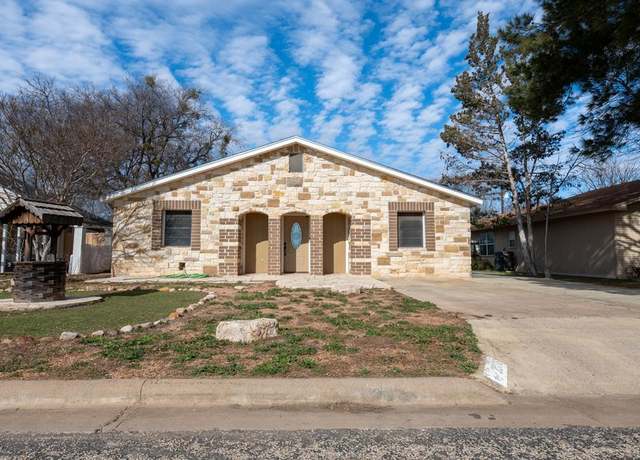 Property at 3226 North St, San Angelo, TX 76901, 4 beds, 2 baths