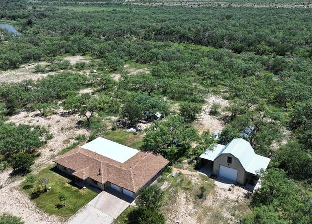 Property at 10373 Mountain View Ln, San Angelo, TX 76901, 4 beds, 3 baths