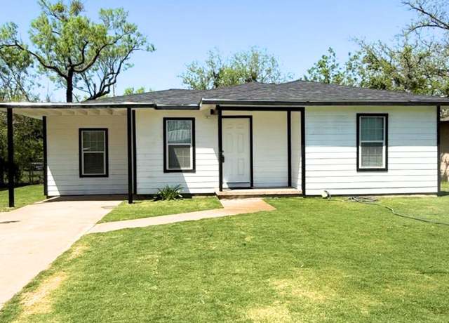 Property at 1122 E 20th St, San Angelo, TX 76903, 3 beds, 1 bath