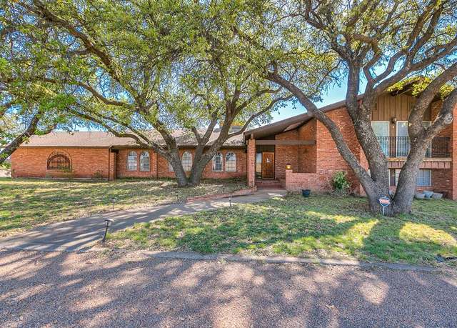 Property at 6001 Hwy 83, Winters, TX 76567, 6 beds, 4 baths