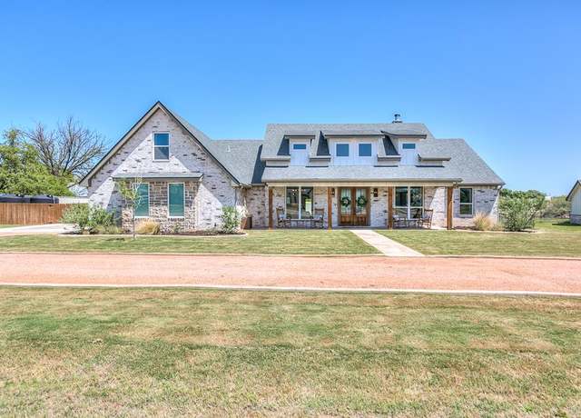 Property at 7128 Club Creek Ln, San Angelo, TX 76904, 4 beds, 4 baths
