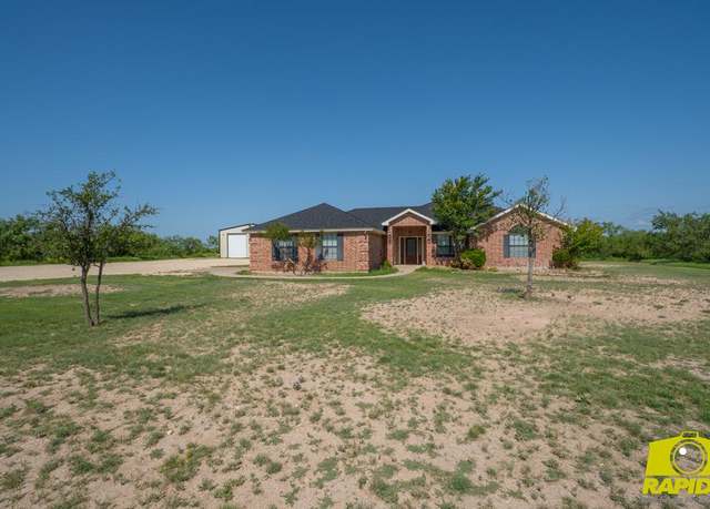Property at 11515 Little Sorrel Trl, San Angelo, TX 76904, 4 beds, 3 baths