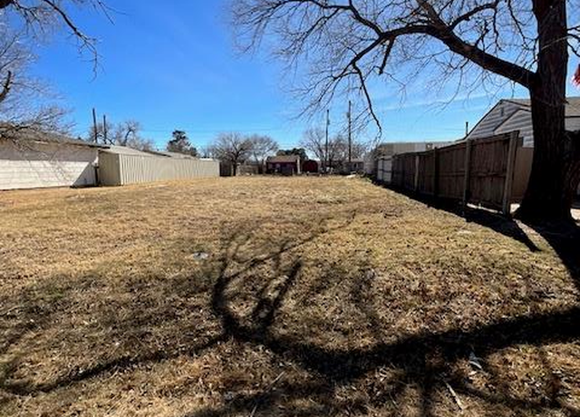 Property at 1104 E Quinn St, Lubbock, TX 79403