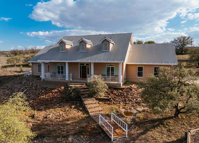 Property at 102 Clear View Dr, Fort Davis, TX 79734, 3 beds, 2 baths