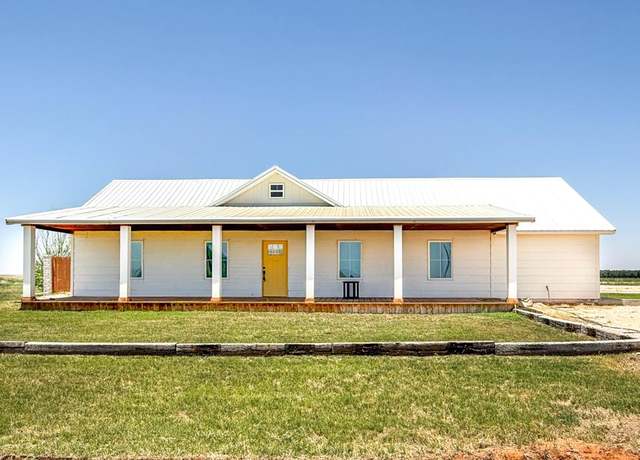 Property at 996 County Rd 208, Seminole, TX 79360, 3 beds, 2 baths