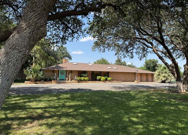 Property at 2500 Bainbridge Dr, Odessa, TX 79762, 3 beds, 3.5 baths