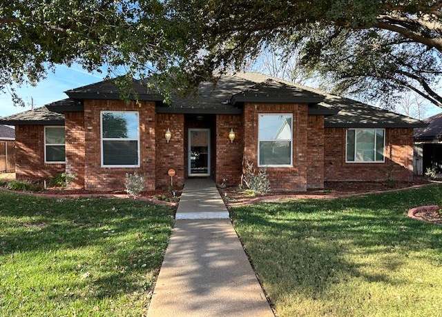 Property at 1203 S Nelson Ave, Monahans, TX 79756, 3 beds, 2 baths