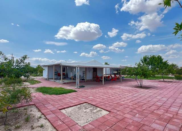 Property at 708 N Ave K, Marathon, TX 79842, 1 bed, 1 bath