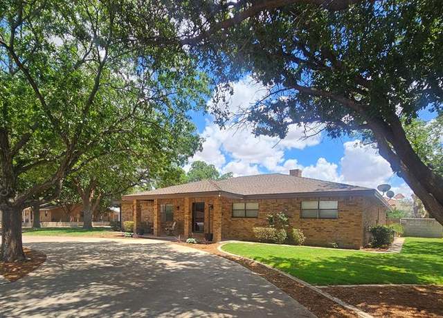 Property at 810 NE Ave F, Andrews, TX 79714, 4 beds, 4 baths