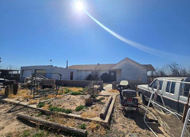 Property at 13192 S 18th St, Grandfalls, TX 79742, 3 beds, 2 baths