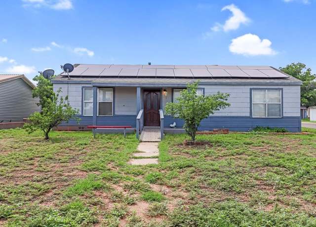 Property at 1011 NW 6th St, Andrews, TX 79714, 3 beds, 2 baths
