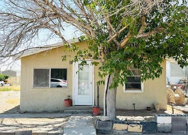 Property at 112 S Ash St, Pecos, TX 79772, 4 beds, 1 bath
