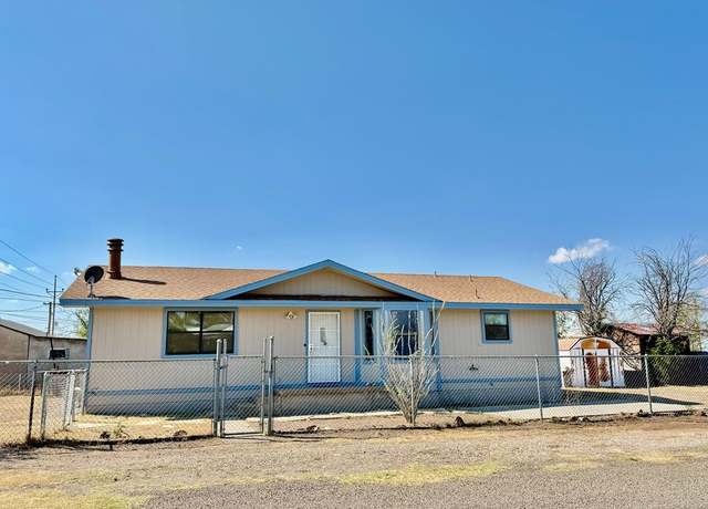 Property at 1209 E Gallego Ave, Alpine, TX 79830, 2 beds, 2 baths