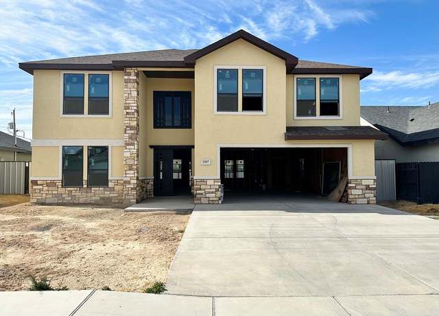 Property at 1507 S Willow St, Pecos, TX 79772, 4 beds, 2.5 baths