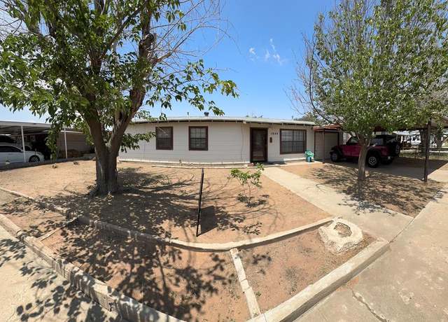 Property at 1044 Washington St, Kermit, TX 79745, 3 beds, 1 bath