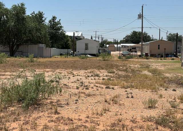 Property at 207 SW C Ave, Andrews, TX 79714