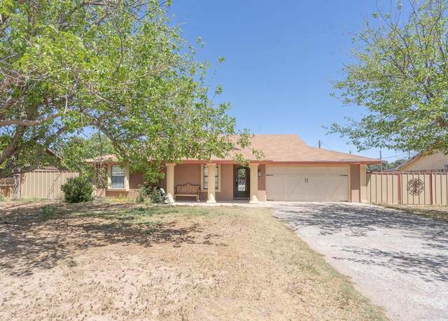 Property at 4 N Horseshoe Bnd, Odessa, TX 79763, 3 beds, 2 baths
