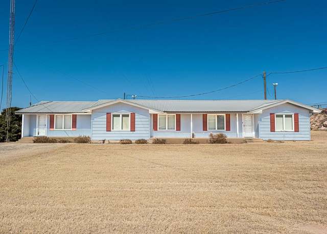 Property at 1302 W Hwy 180 Hwy, Seminole, TX 79360, 4 beds, 2.5 baths