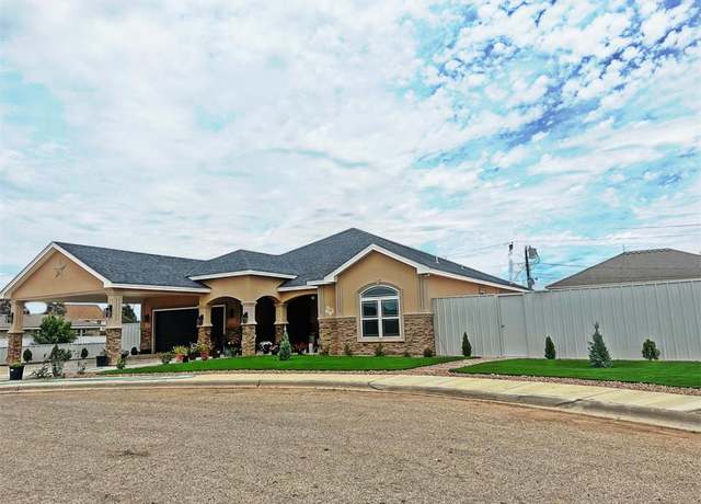 Property at 1304 N Doris Ave, Monahans, TX 79756, 4 beds, 4.5 baths