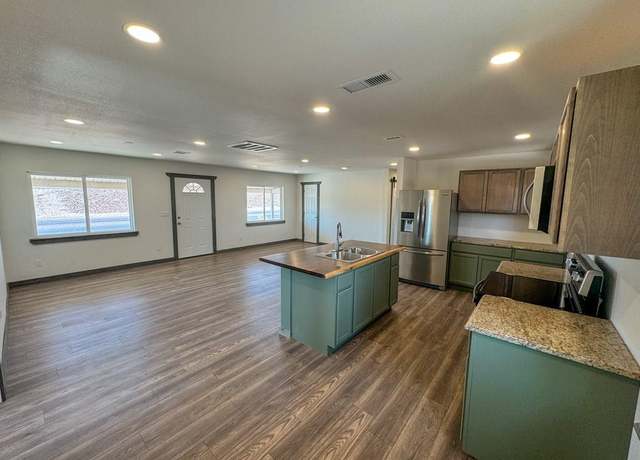 Property at 1810 NW Frontage Rd, Van Horn, TX 79855, 3 beds, 2 baths