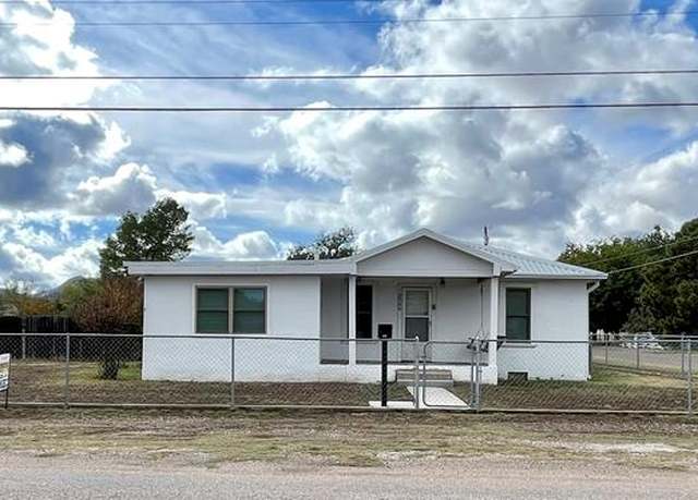 Property at 509 N 2nd St, Alpine, TX 79830, 2 beds, 2 baths