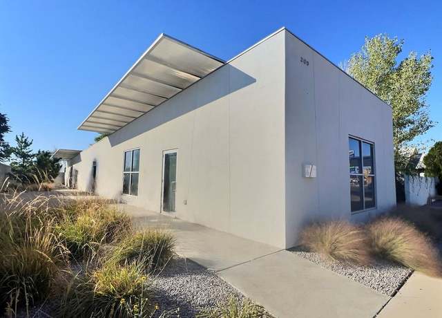 Property at 208 E San Antonio St, Marfa, TX 79843, 1 bed, 1.5 baths