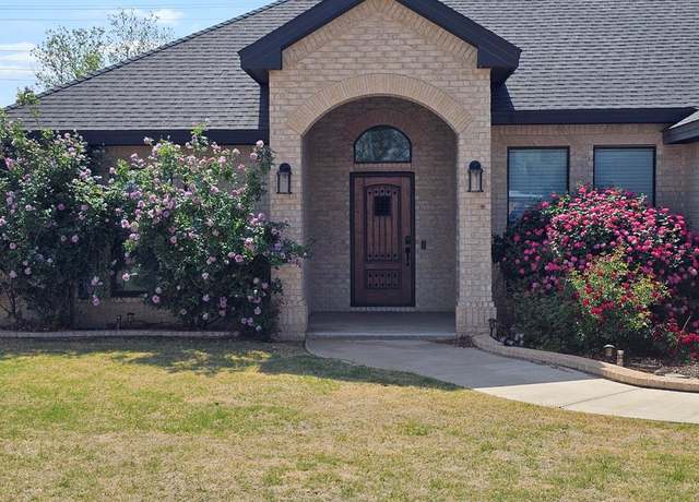 Property at 1009 NE 4th Pl, Andrews, TX 79714, 4 beds, 2 baths