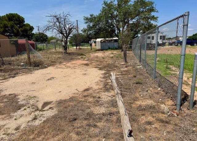 Property at 402 SE 4th, Seminole, TX 79360