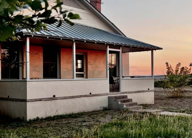 Property at 1029 W Caa St, Marfa, TX 79843, 3 beds, 1 bath