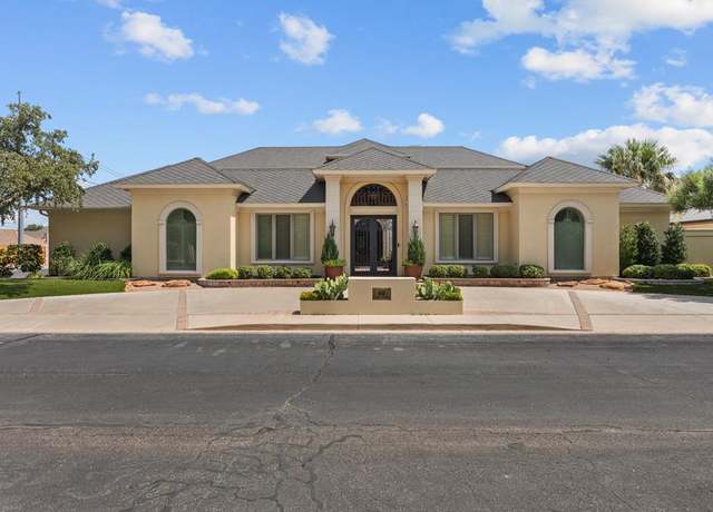 Property at 40 Muirfield Dr, Odessa, TX 79762, 5 beds, 5 baths