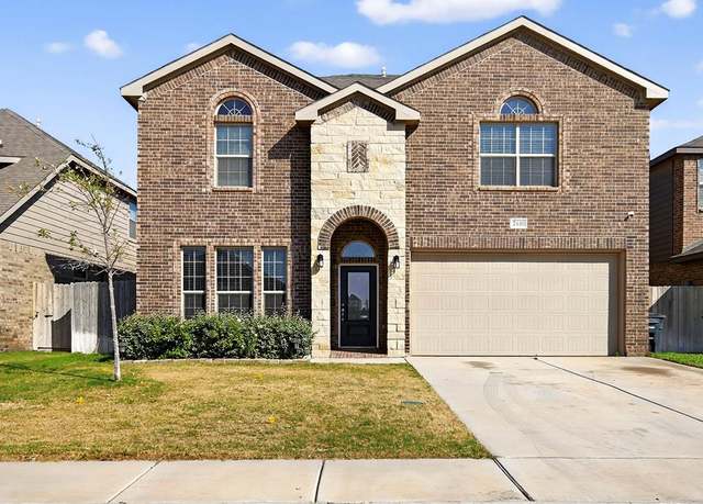 Property at 7410 W Pile Ranch Rd, Odessa, TX 79765, 4 beds, 2.5 baths