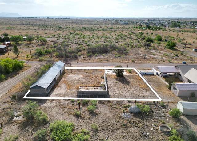 Property at 1011 N Novez St, Marfa, TX