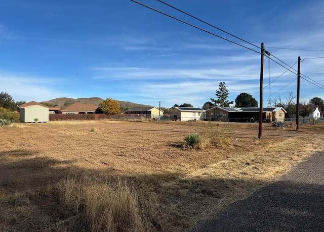 Property at 1604 N 7th St, Alpine, TX 79830